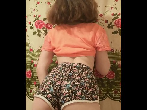 ❤️ Dhallaan yar oo sexy ah oo iska siibaysa surwaalka gaaban ee kamarada lulataaye%so.extraclasswork.ru ❌❤